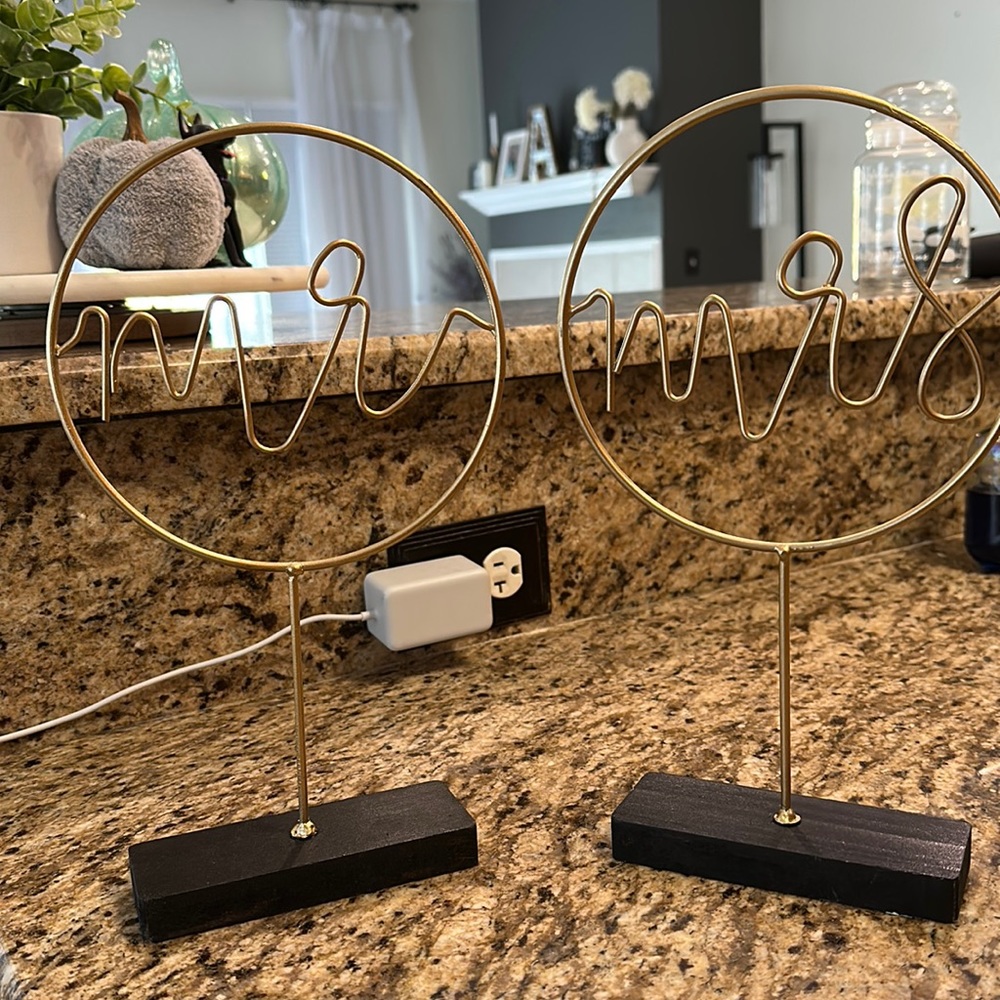 Mr. &Mrs. Gold stands